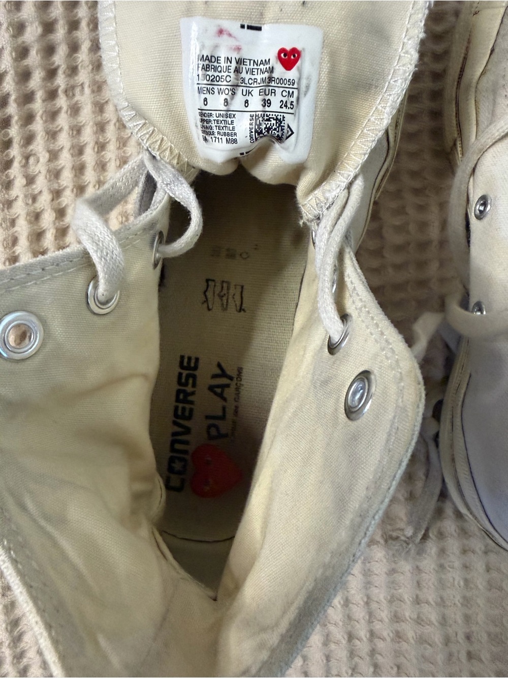 Comme des Garçons PLAY x Converse Chuck 70 High Single Heart White sneakers - Picture 9 of 12